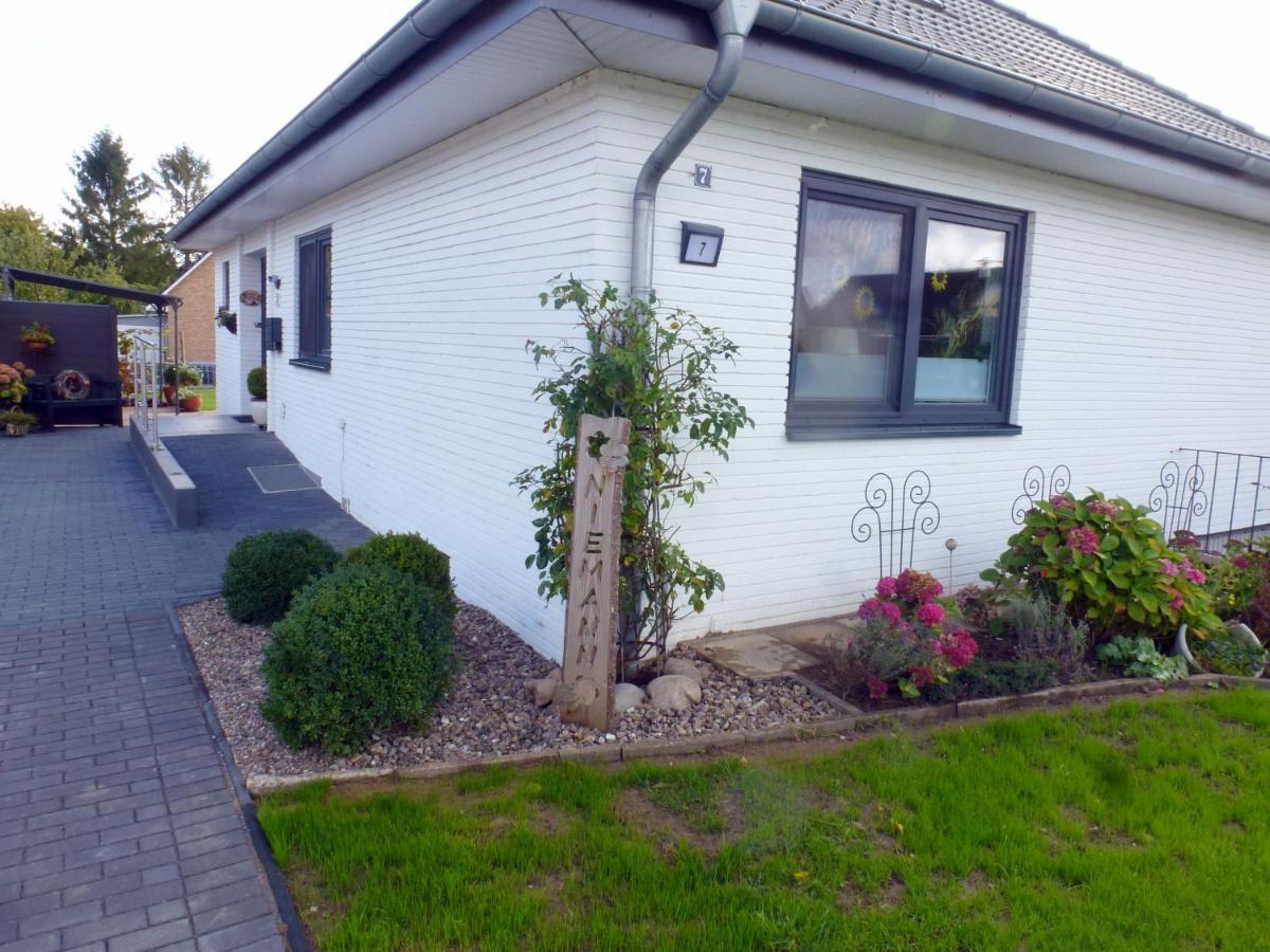 Ferienwohnung Am Runenstein 7 Busdorf 外观 照片